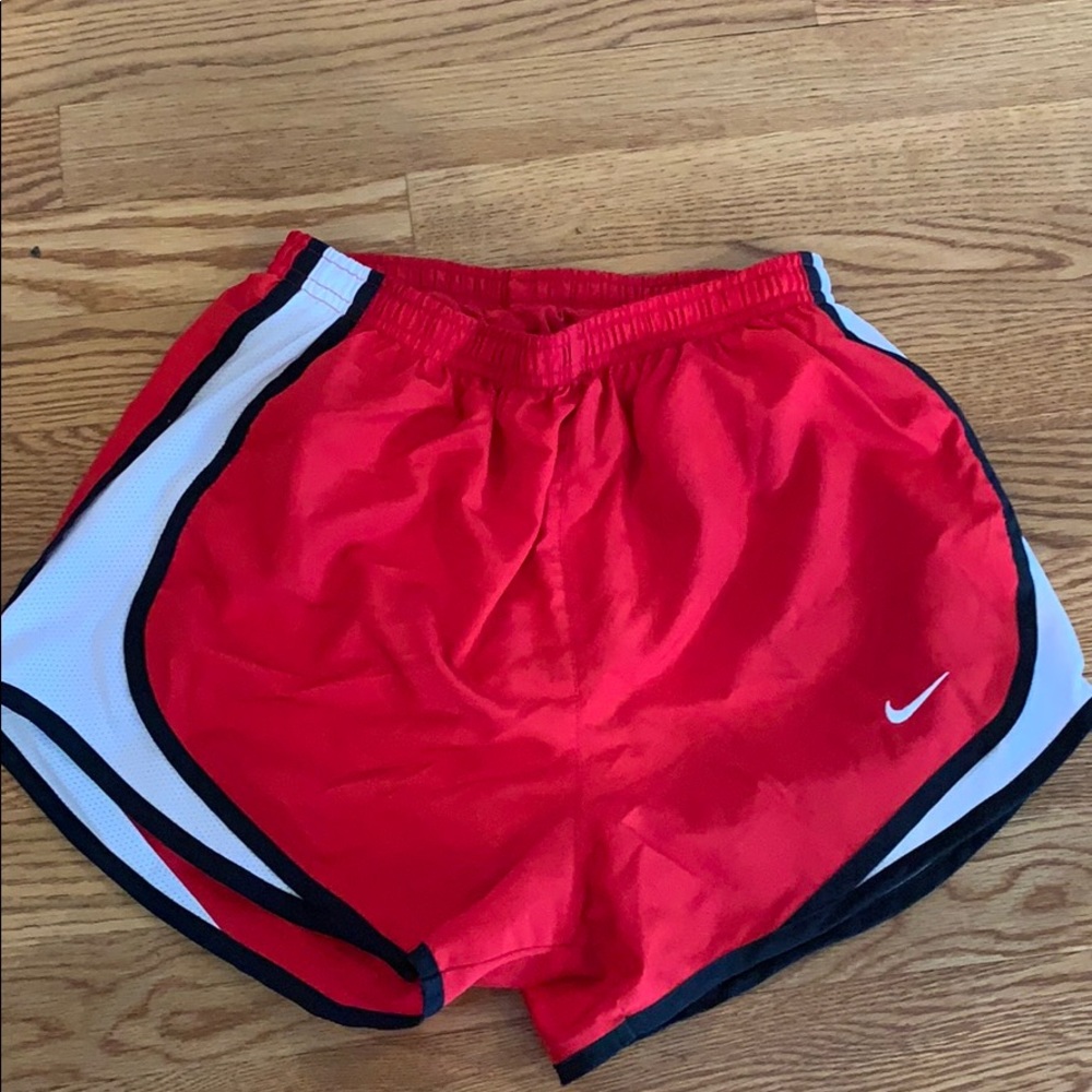 Clothes - Picture 3 of 5